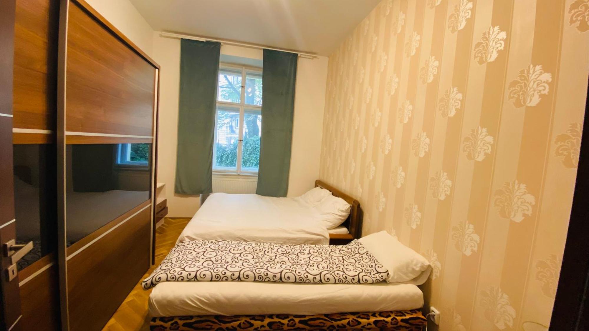 Hotel Apartment In Prague 2 Square エクステリア 写真