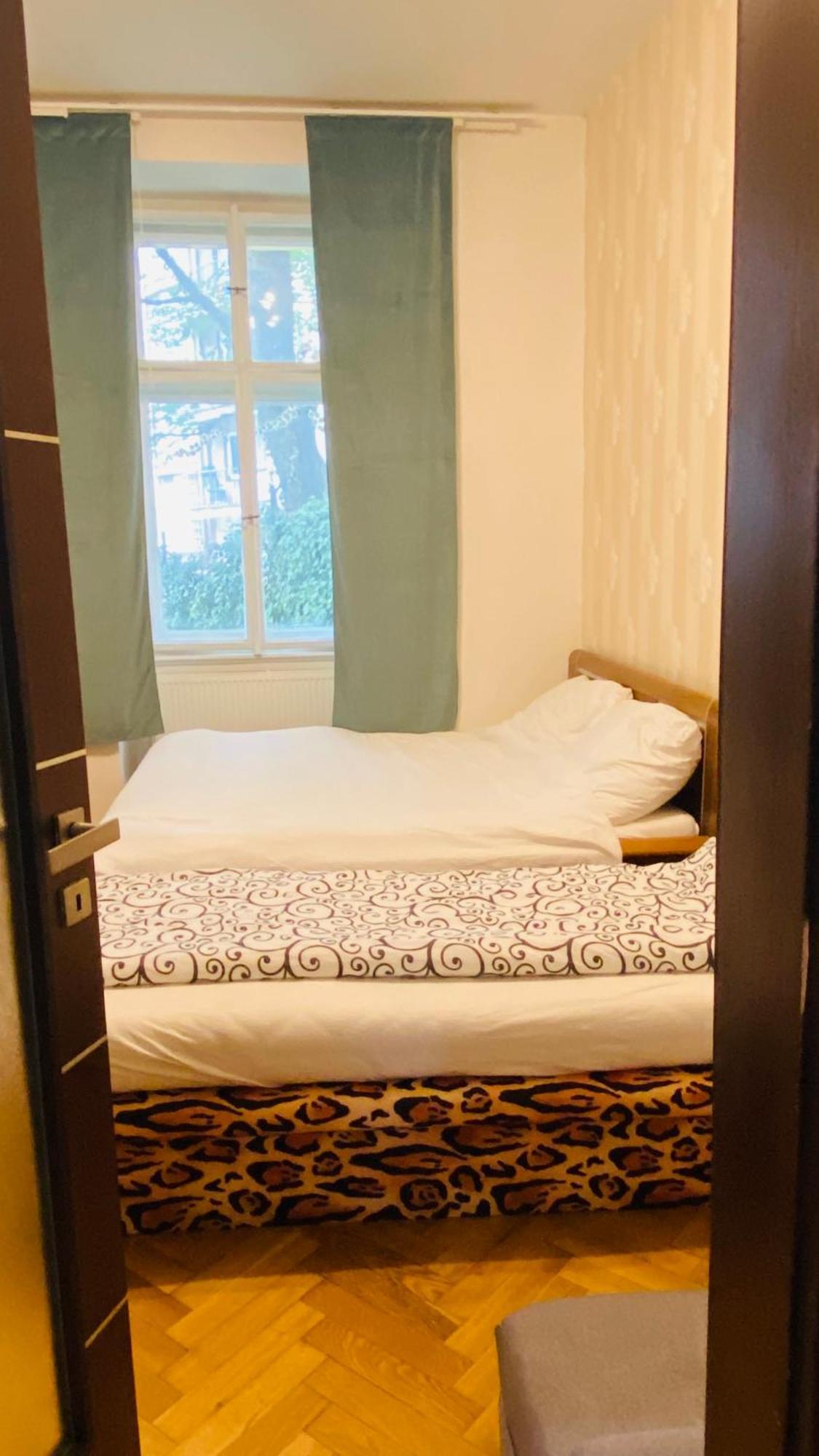 Hotel Apartment In Prague 2 Square エクステリア 写真